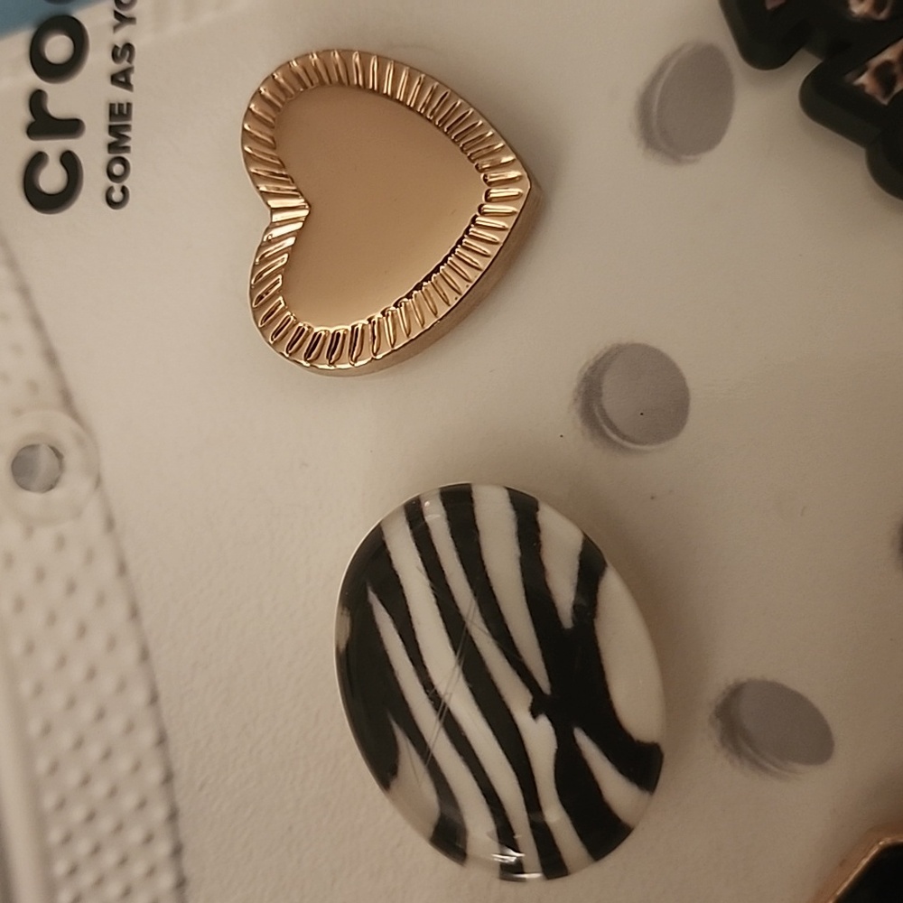 NWT Croc Charms - Picture 2 of 4